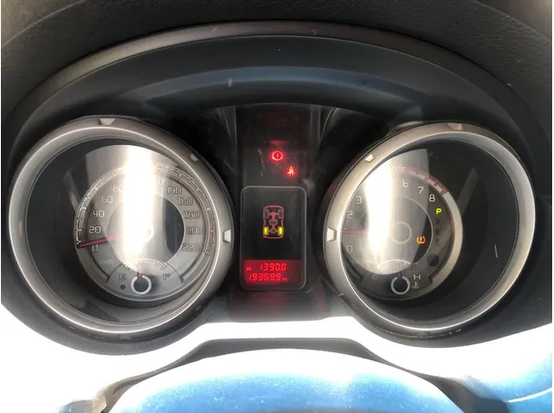 Car image 19