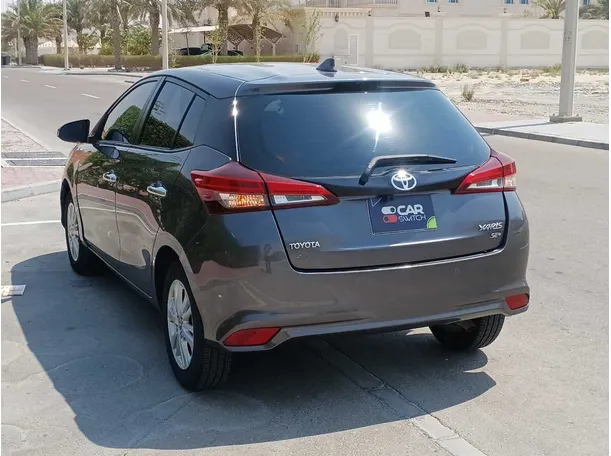 Car image 7
