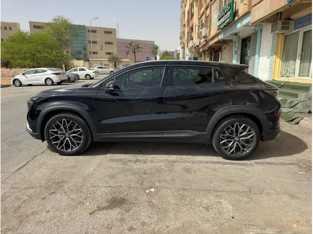 Car image 8