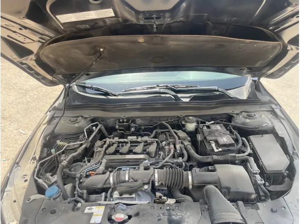 Car image 26