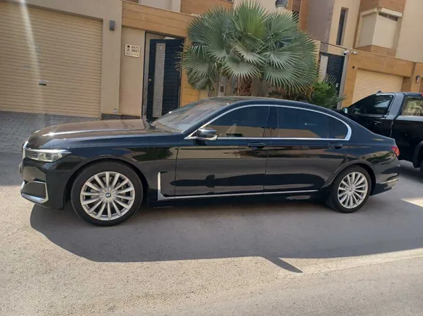 Car image 7