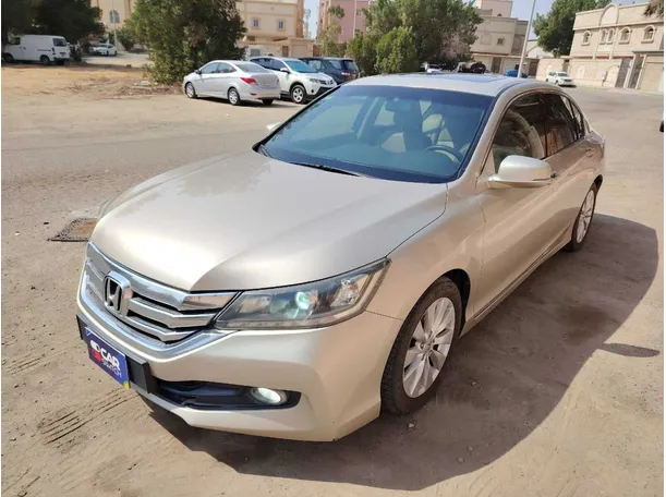 2015 هوندا اكورد في جدة