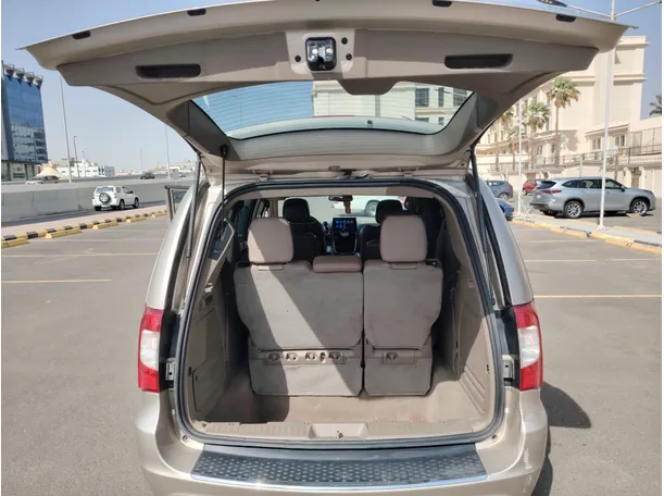 Car image 23