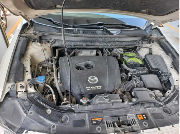 Car image 19