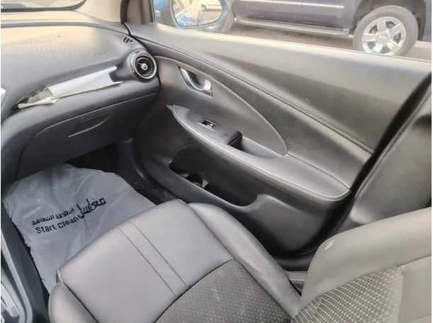 Car image 37