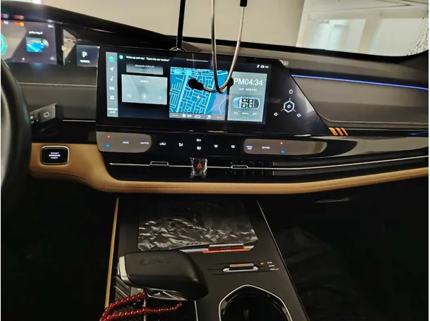 Car image 28