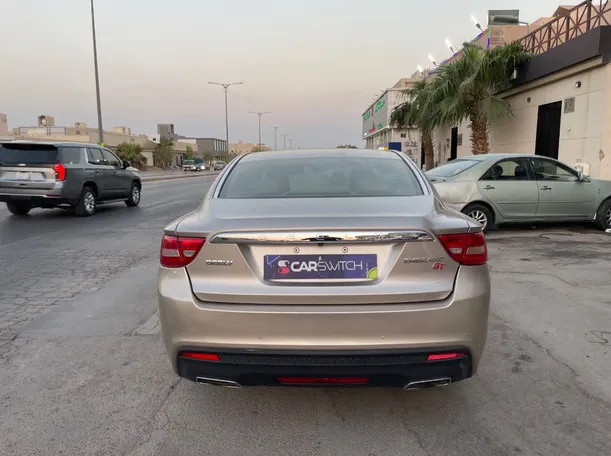 Car image 6