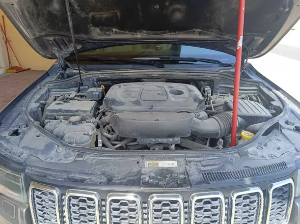 Car image 36