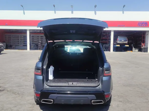 Car image 24