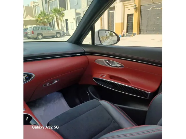 Car image 29