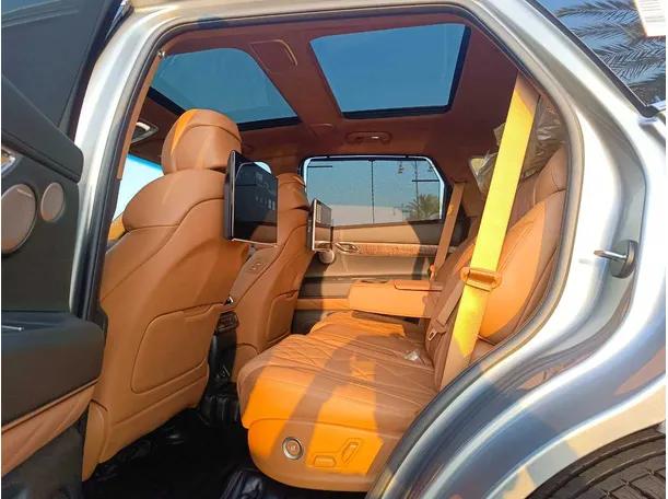 Car image 21