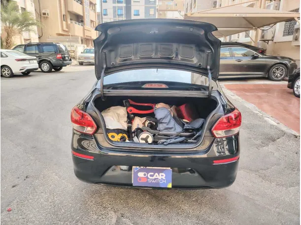 Car image 30