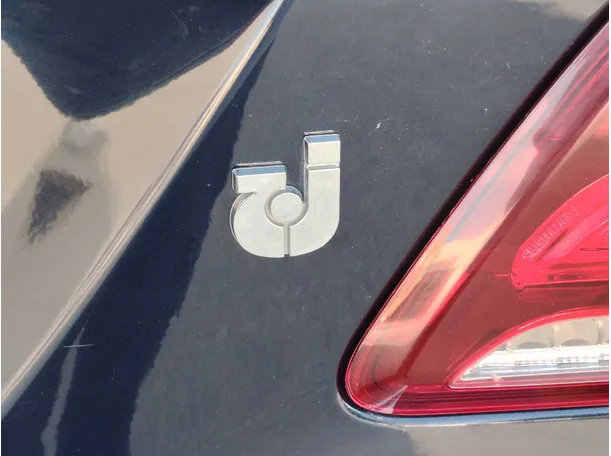 Car image 33