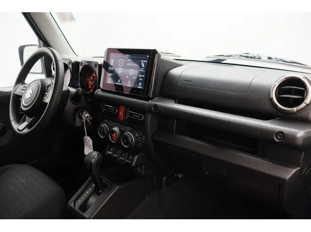 Car image 10