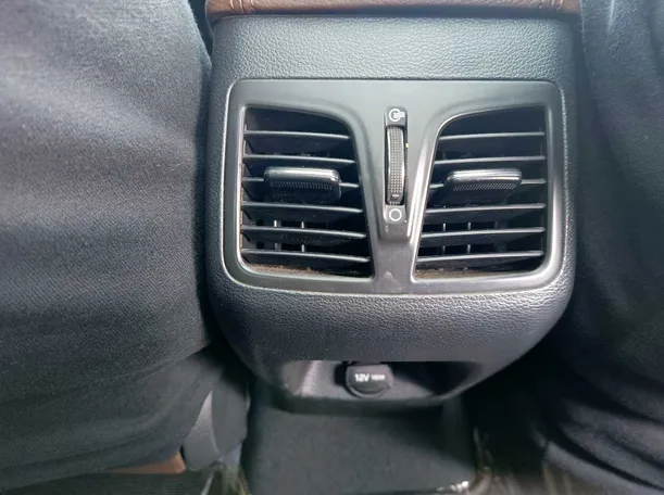 Car image 34