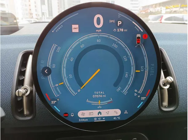 Car image 18