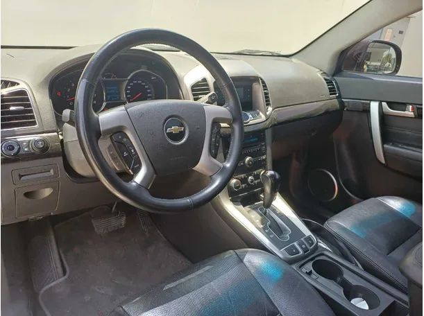 Car image 11
