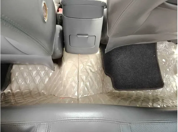 Car image 34