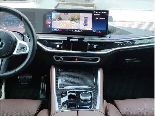 Car image 21