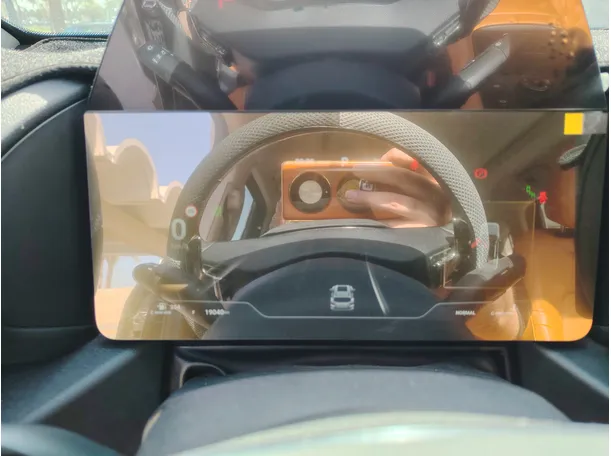 Car image 17