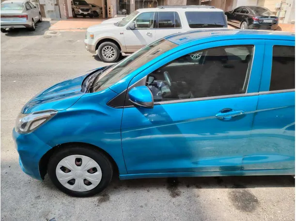 Car image 9