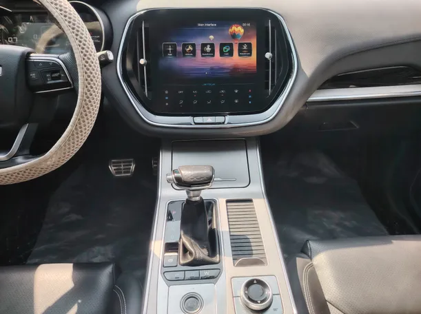 Car image 19