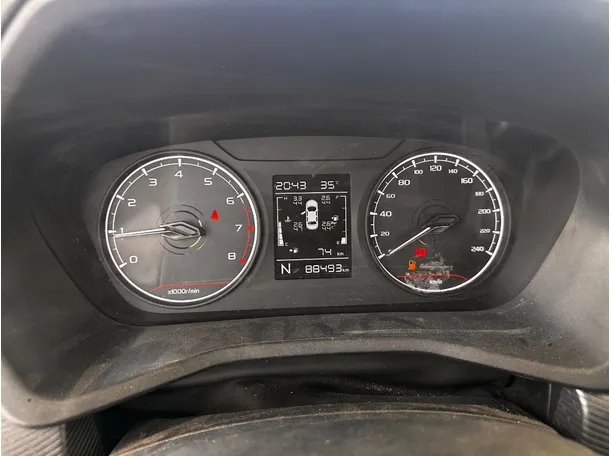 Car image 18