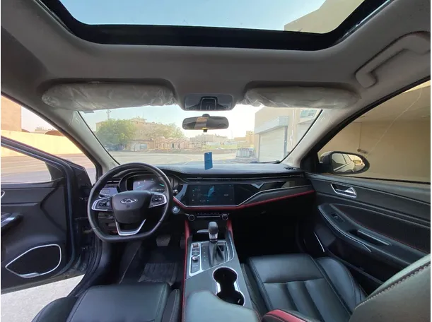 Car image 15