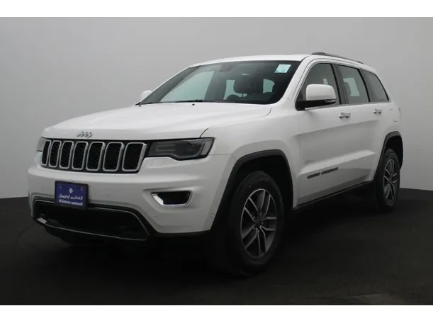 2020 Jeep Grand Cherokee in Abu Dhabi