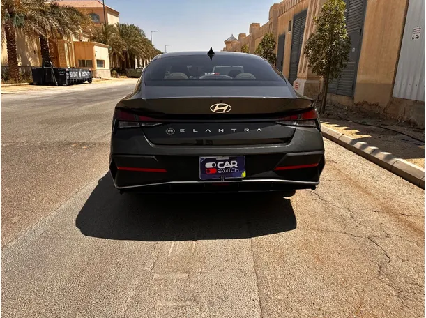 Car image 6