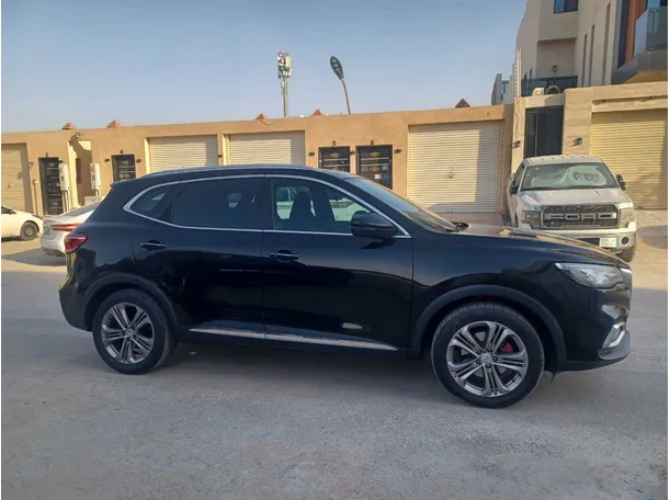 Car image 4