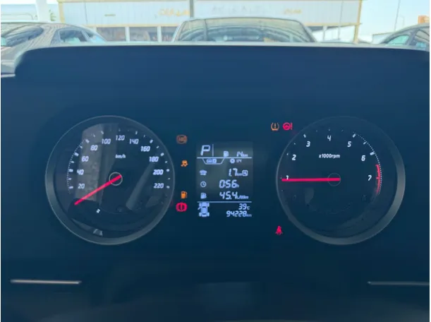 Car image 14
