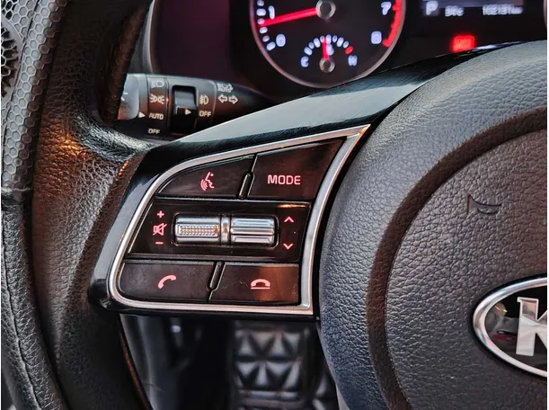 Car image 28