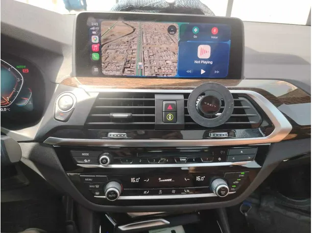 Car image 24