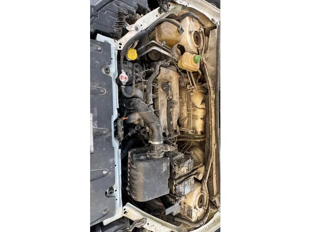 Car image 26