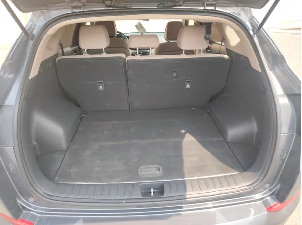 Car image 26