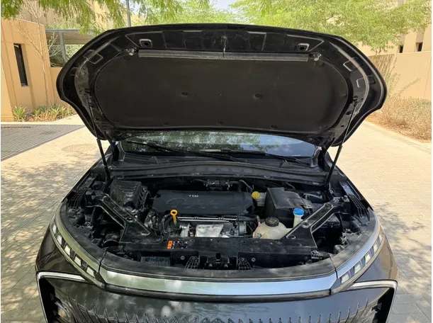 Car image 29