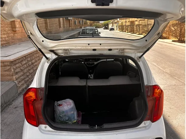 Car image 22