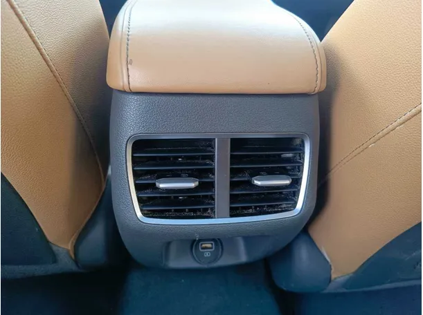 Car image 33