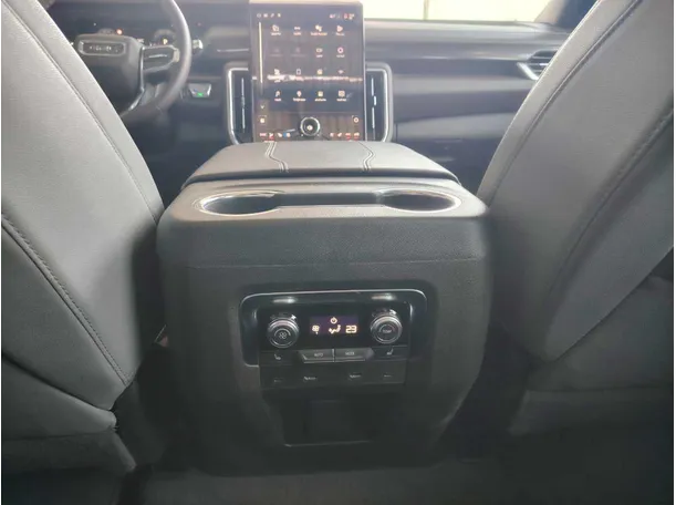 Car image 33