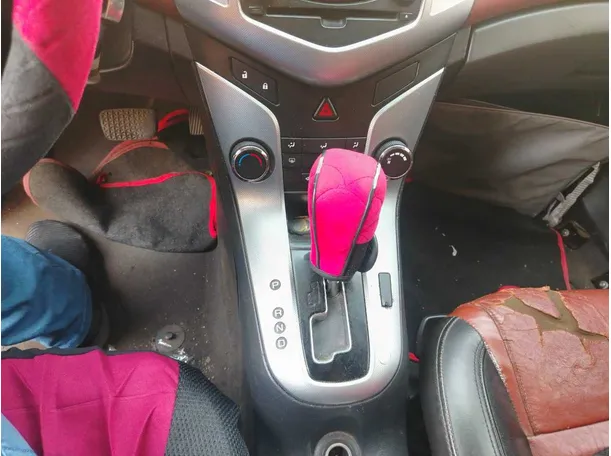 Car image 23