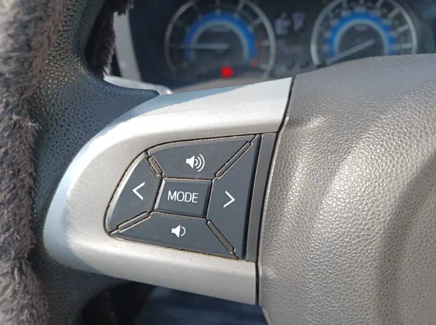 Car image 21