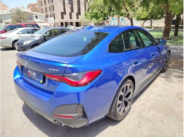 Car image 5