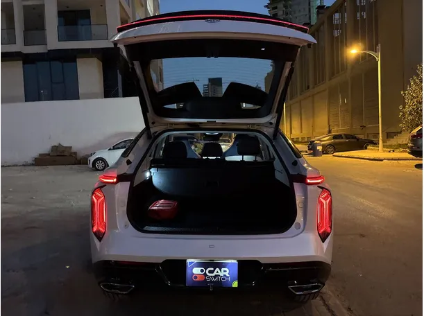Car image 23