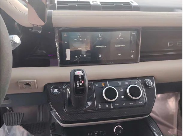 Car image 18