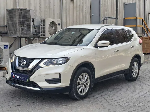 2022 نيسان اكس تريل في دبي