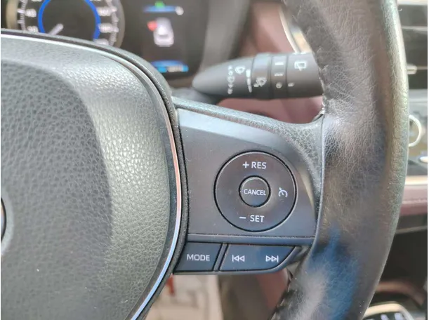 Car image 33