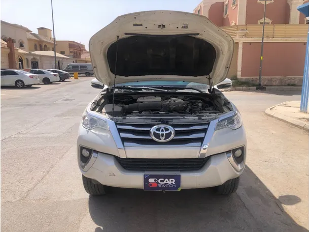 Car image 21