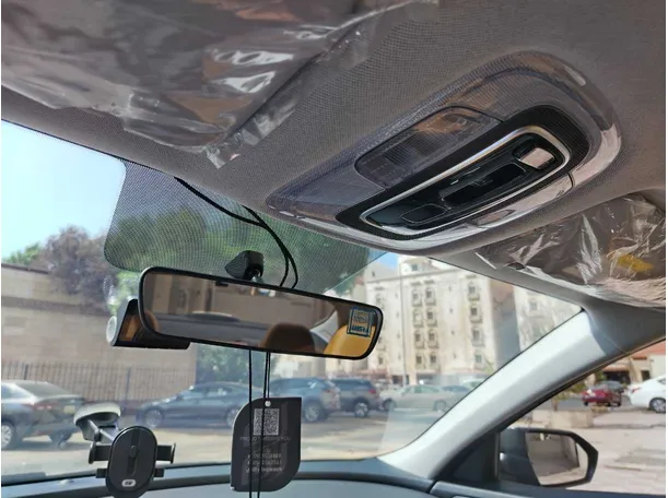 Car image 29
