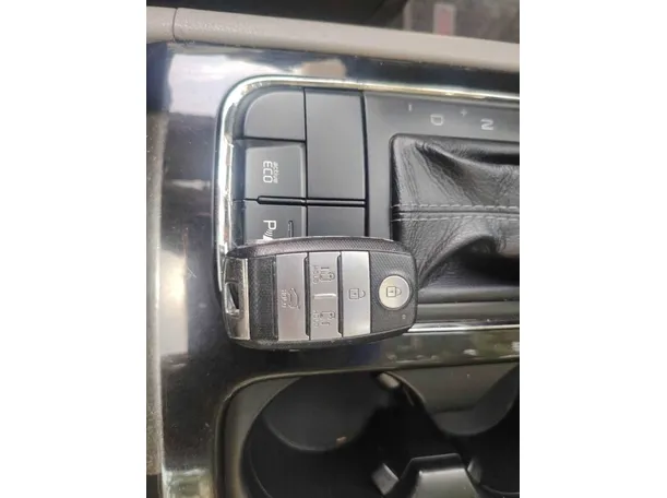 Car image 43